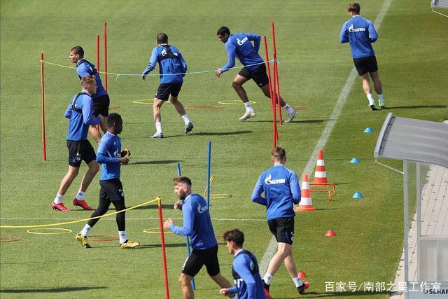 新一代运动员在亚运会上闪耀光芒